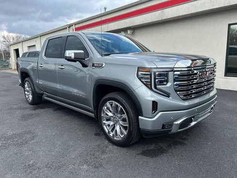 Used 2023 GMC Sierra 1500 Denali w/ Denali Reserve Package image 3