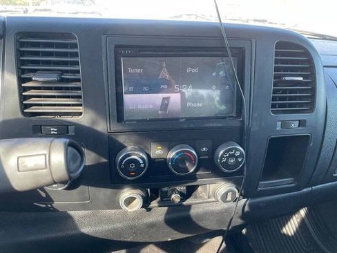 Used 2007 Chevrolet Silverado 2500 LT w/ Suspension Package, Off-Road AWD/4WD image 16