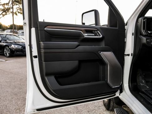 Used 2024 Chevrolet Silverado 3500 High Country w/ High Country Premium Package image 37