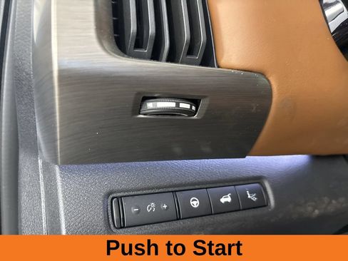 Used 2025 Nissan Pathfinder Platinum AWD/4WD image 14