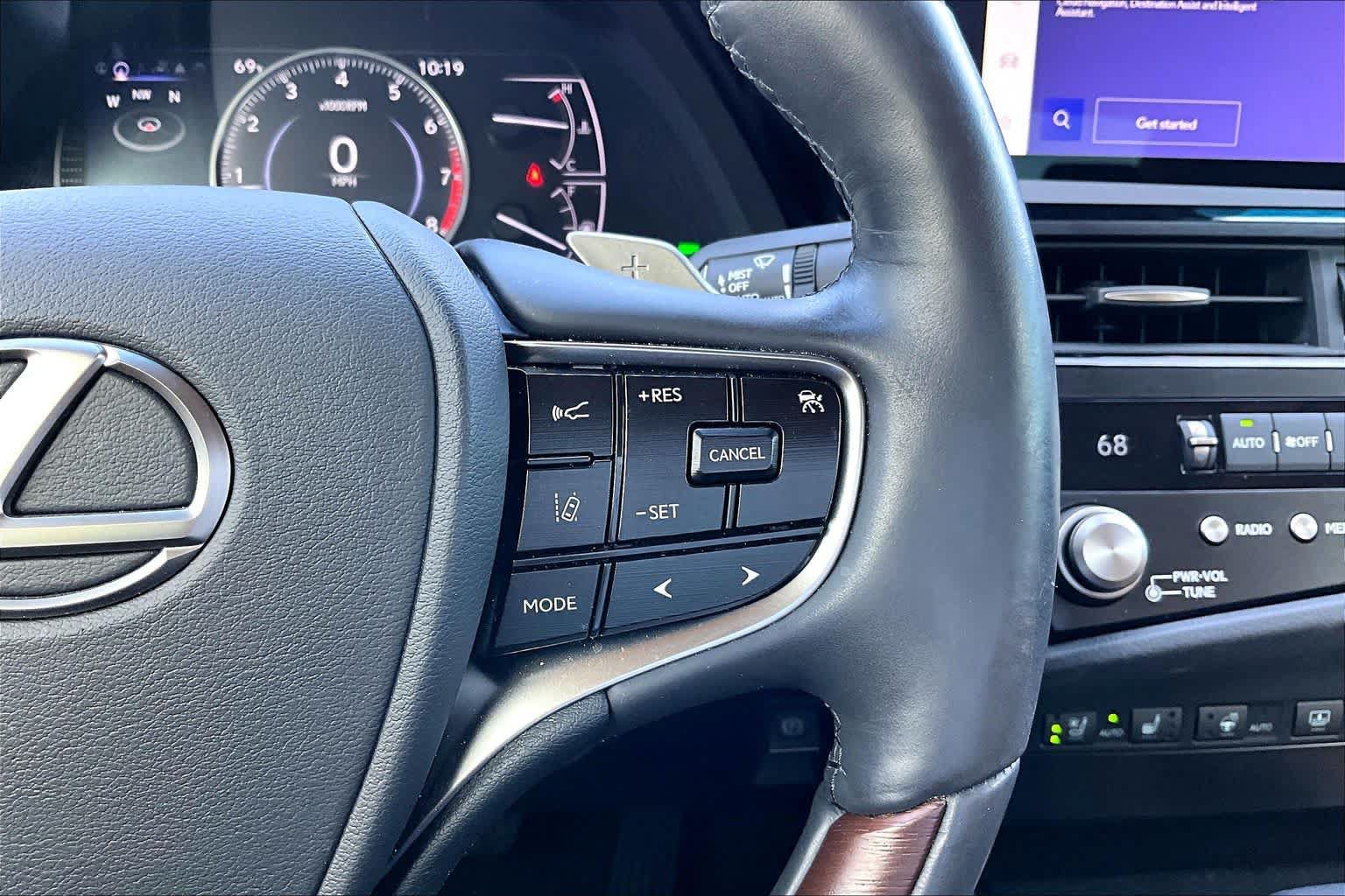 Used 2024 Lexus ES 350 Ultra Luxury w/ Accessory Package (Z2) FWD image 25