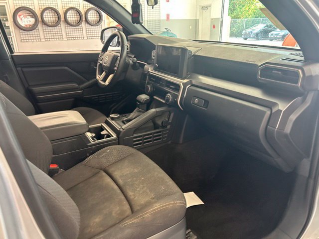 Used 2025 Toyota 4Runner SR5 RWD image 29