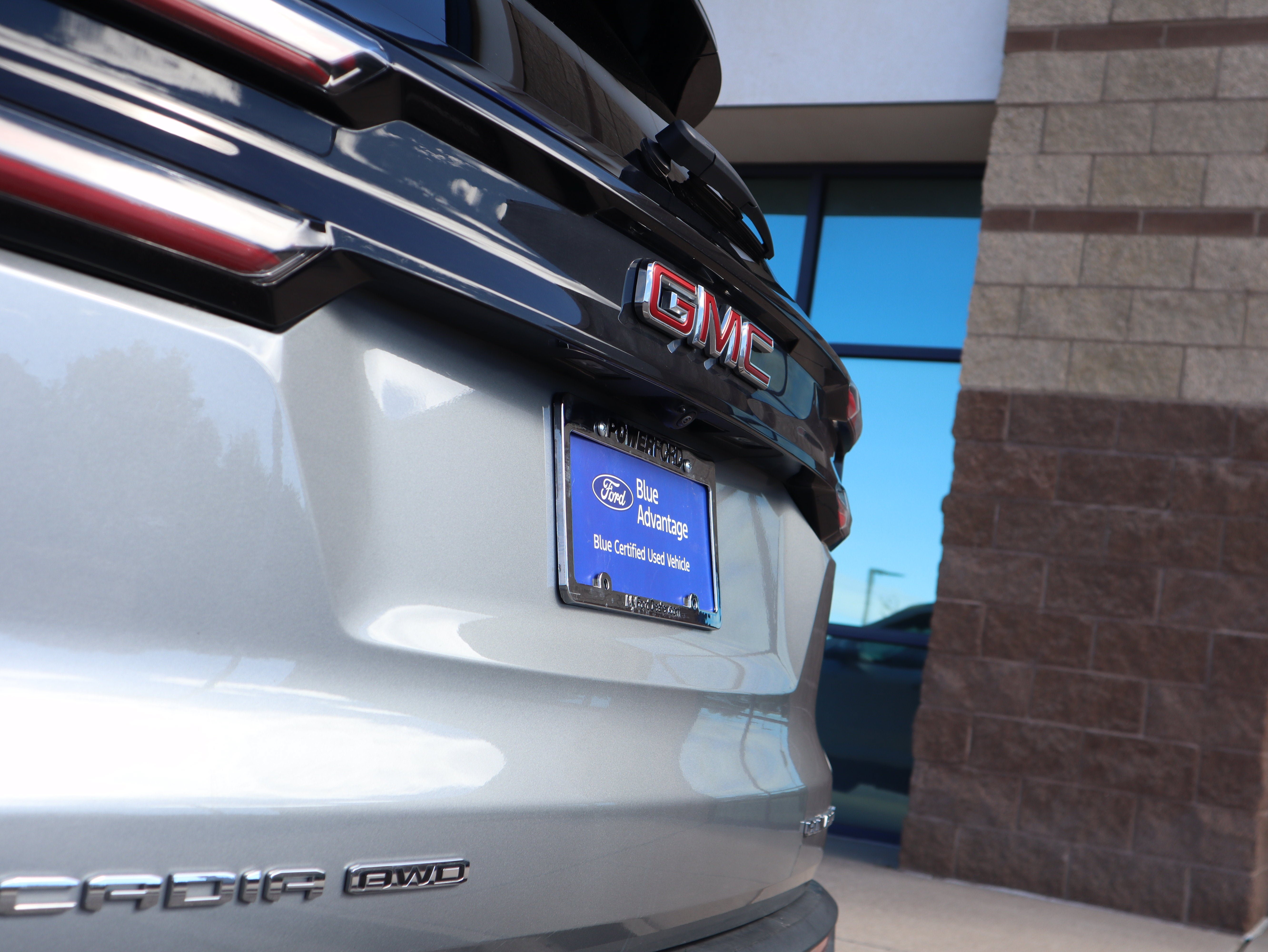 Used 2026 GMC Acadia Elevation w/ Elevation Premium Package AWD/4WD image 19
