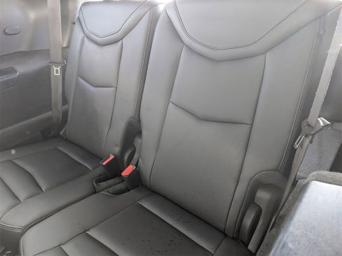 Used 2023 Cadillac XT6 Premium Luxury image 17