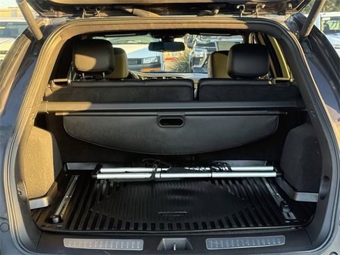 Certified 2021 Cadillac XT5 Premium Luxury w/ LPO, Floor Liner Package image 33