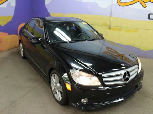 Used 2010 Mercedes-Benz C 300 4MATIC Sedan image 2