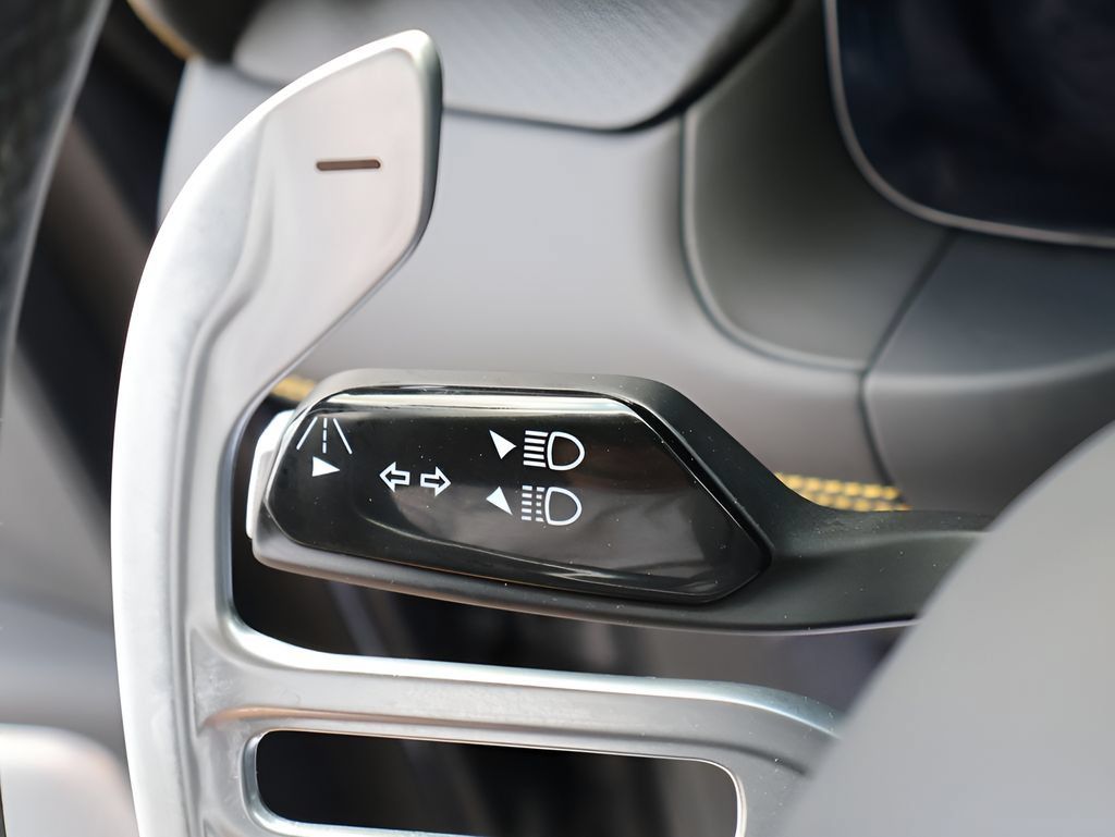 Used 2023 Maserati Grecale Trofeo AWD/4WD image 36