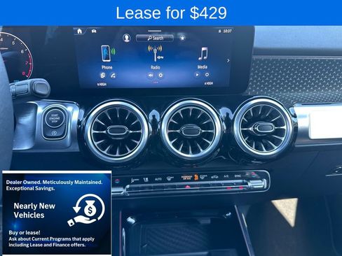 Used 2025 Mercedes-Benz GLB 250 4MATIC image 8