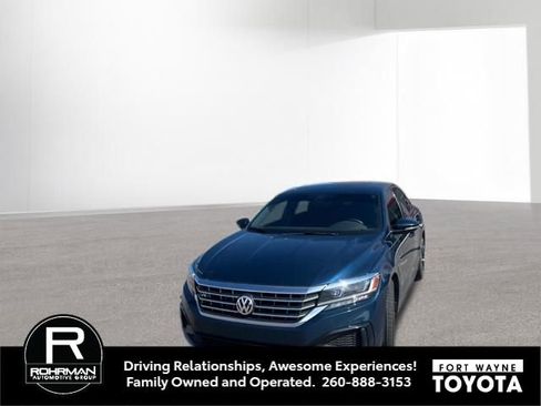 Used 2021 Volkswagen Passat 2.0T R-Line FWD image 3