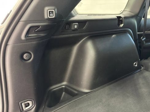 Used 2025 Jeep Grand Cherokee Limited AWD/4WD image 48