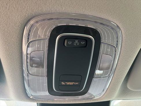 Used 2025 Hyundai Elantra SE image 15