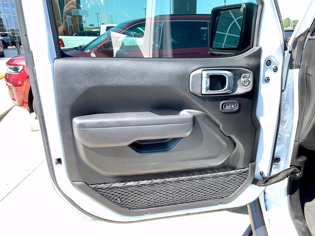 Used 2023 Jeep Wrangler Unlimited Sport AWD/4WD image 13