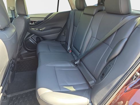 Used 2025 Subaru Outback Limited AWD/4WD image 10