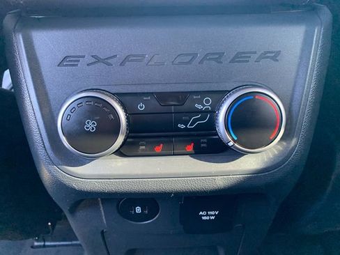 Used 2025 Ford Explorer Platinum image 20