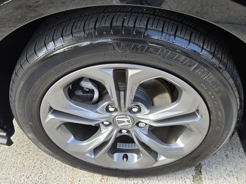 Certified 2023 Honda Accord EX image 9