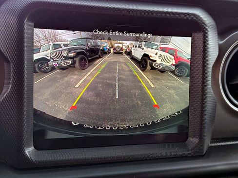 Used 2021 Jeep Wrangler Unlimited Sport image 16