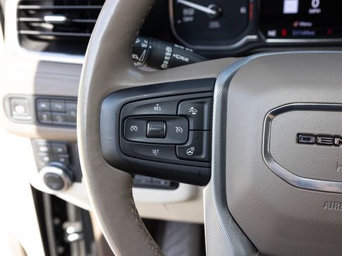 Used 2021 GMC Yukon Denali w/ Denali Ultimate Package image 33