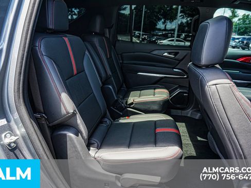 Used 2024 Chevrolet Traverse RS w/ LPO, Floor Liner Package AWD/4WD image 25