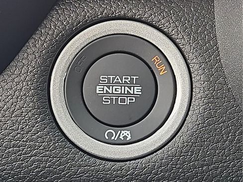 Used 2025 RAM 1500 Classic Warlock image 14