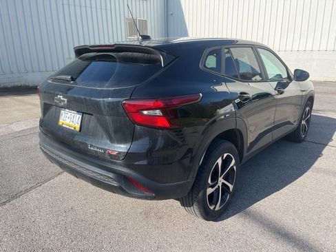 Used 2024 Chevrolet Trax RS w/ Driver Confidence Package FWD image 6