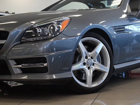 Used 2016 Mercedes-Benz SLK 300 image 8