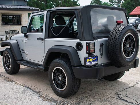 Used 2012 Jeep Wrangler Sport AWD/4WD image 4