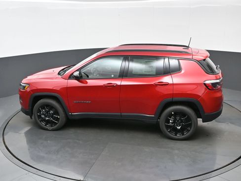 New 2026 Jeep Compass Latitude AWD/4WD image 22