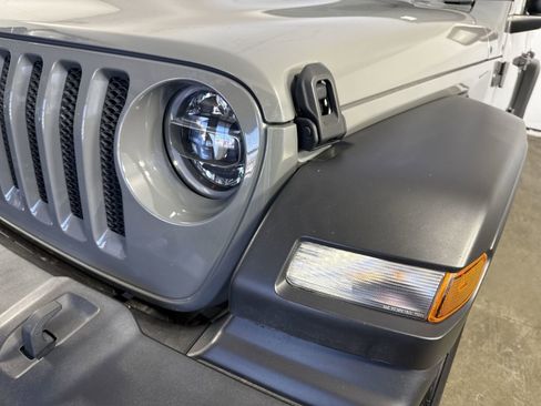 Used 2022 Jeep Wrangler Unlimited Sport S image 27