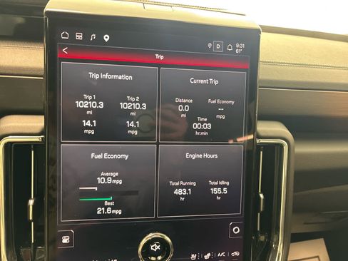 Used 2026 GMC Yukon Denali w/ Sun & Power Step Package AWD/4WD image 34