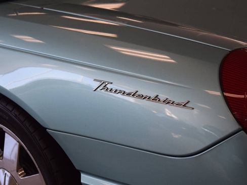 Used 2002 Ford Thunderbird Deluxe RWD image 21