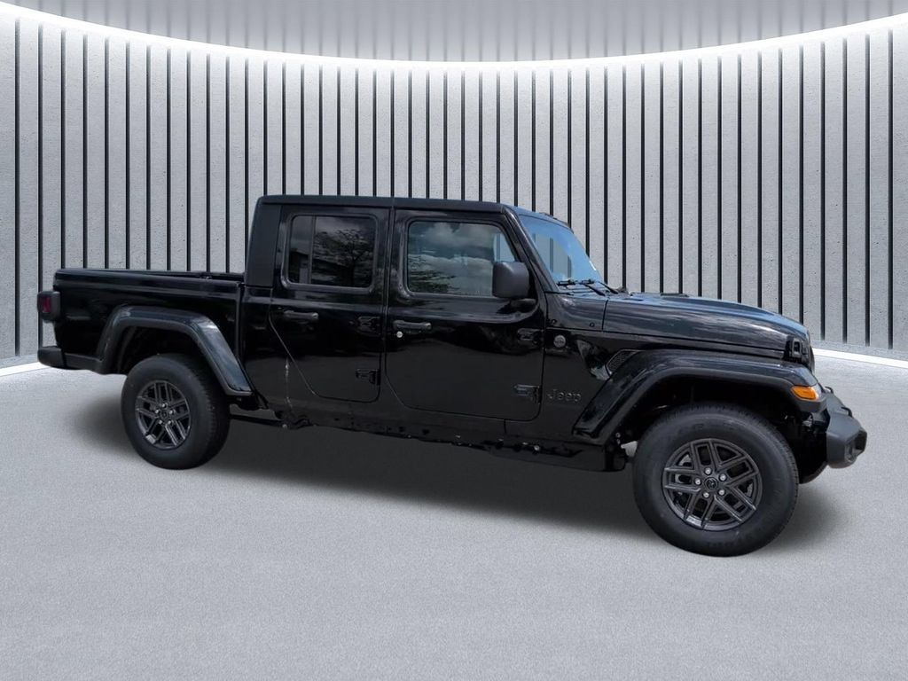 New 2026 Jeep Gladiator Sport AWD/4WD image 4