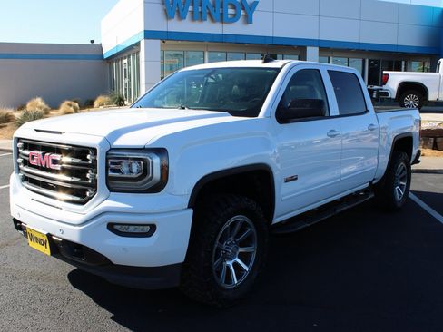 Used 2017 GMC Sierra 1500 SLT image 4
