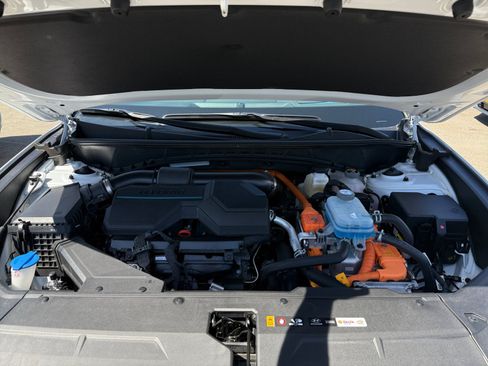Certified 2025 Hyundai Tucson Limited AWD/4WD image 20