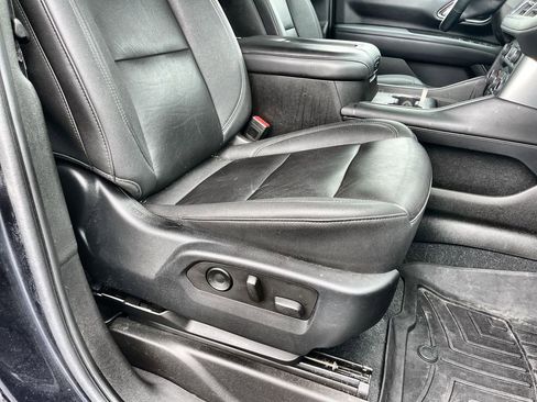 Used 2023 Chevrolet Tahoe LT w/ Luxury Package AWD/4WD image 28