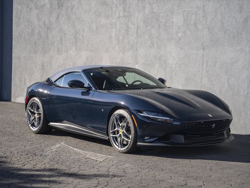 Certified 2024 Ferrari Roma Spider image 9