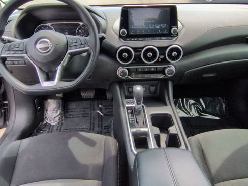 Used 2024 Nissan Sentra SV FWD image 15