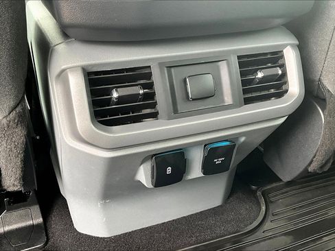 Used 2024 Ford F150 Lightning Flash image 39