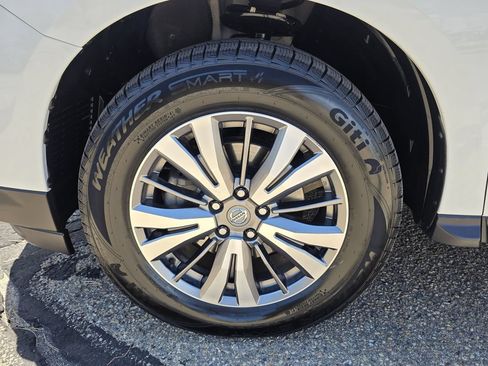 Used 2020 Nissan Pathfinder SV AWD/4WD image 40