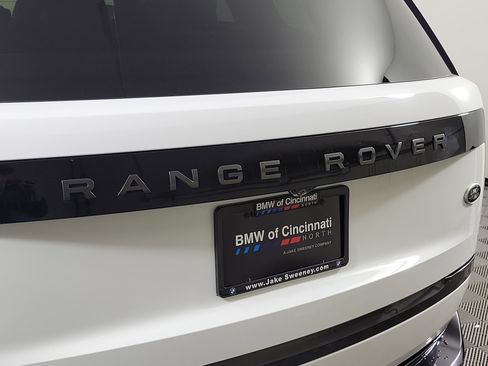 Used 2023 Land Rover Range Rover SE AWD/4WD image 25
