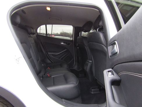 Used 2015 Mercedes-Benz GLA 250 GLA 250 4MATIC Sport Utility 4 w/ Sport Package image 10