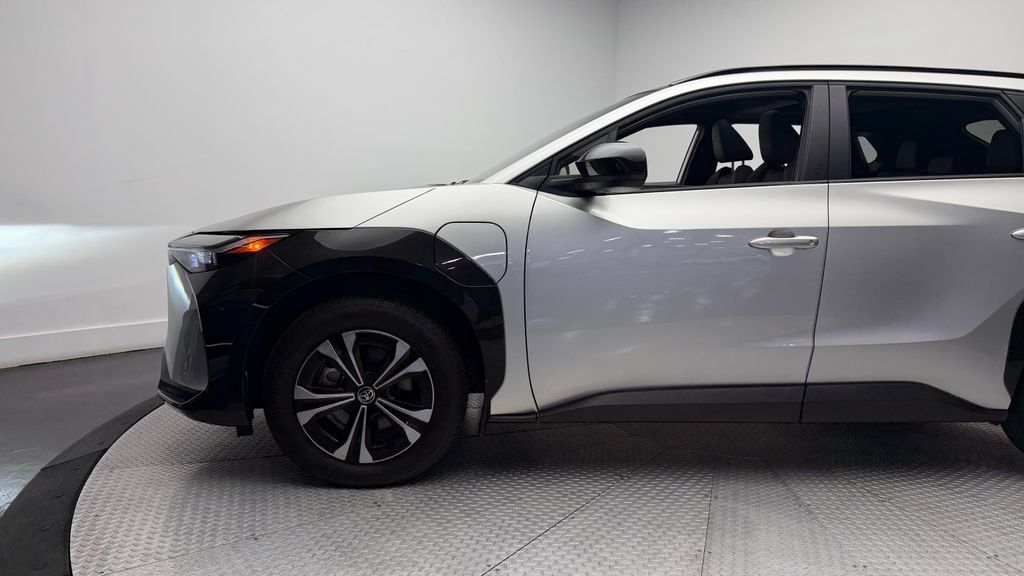 Used 2025 Toyota bZ4X FWD w/ Weather Package image 5