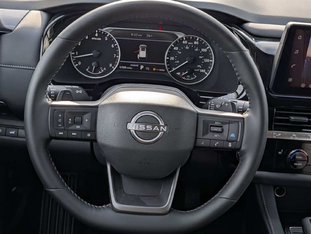 Used 2026 Nissan Pathfinder SV FWD image 12
