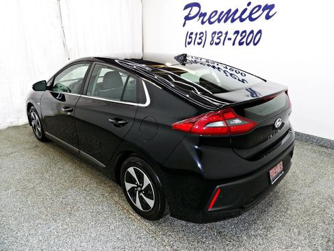 Used 2017 Hyundai Ioniq SEL image 4
