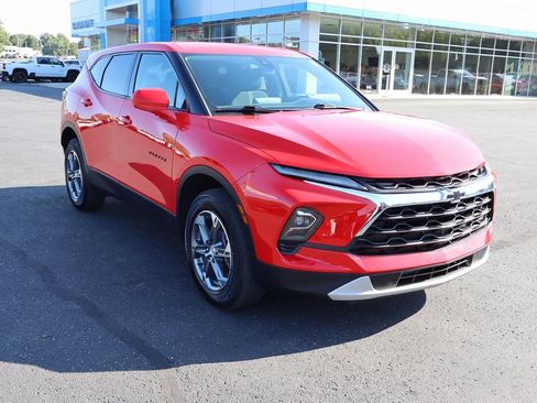 Used 2023 Chevrolet Blazer LT w/ Driver Confidence Package image 2