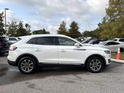 Used 2020 Lincoln Nautilus FWD w/ Equipment Group 101A image 2