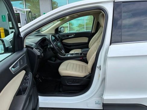 Certified 2024 Ford Edge SEL w/ Convenience Package AWD/4WD image 16