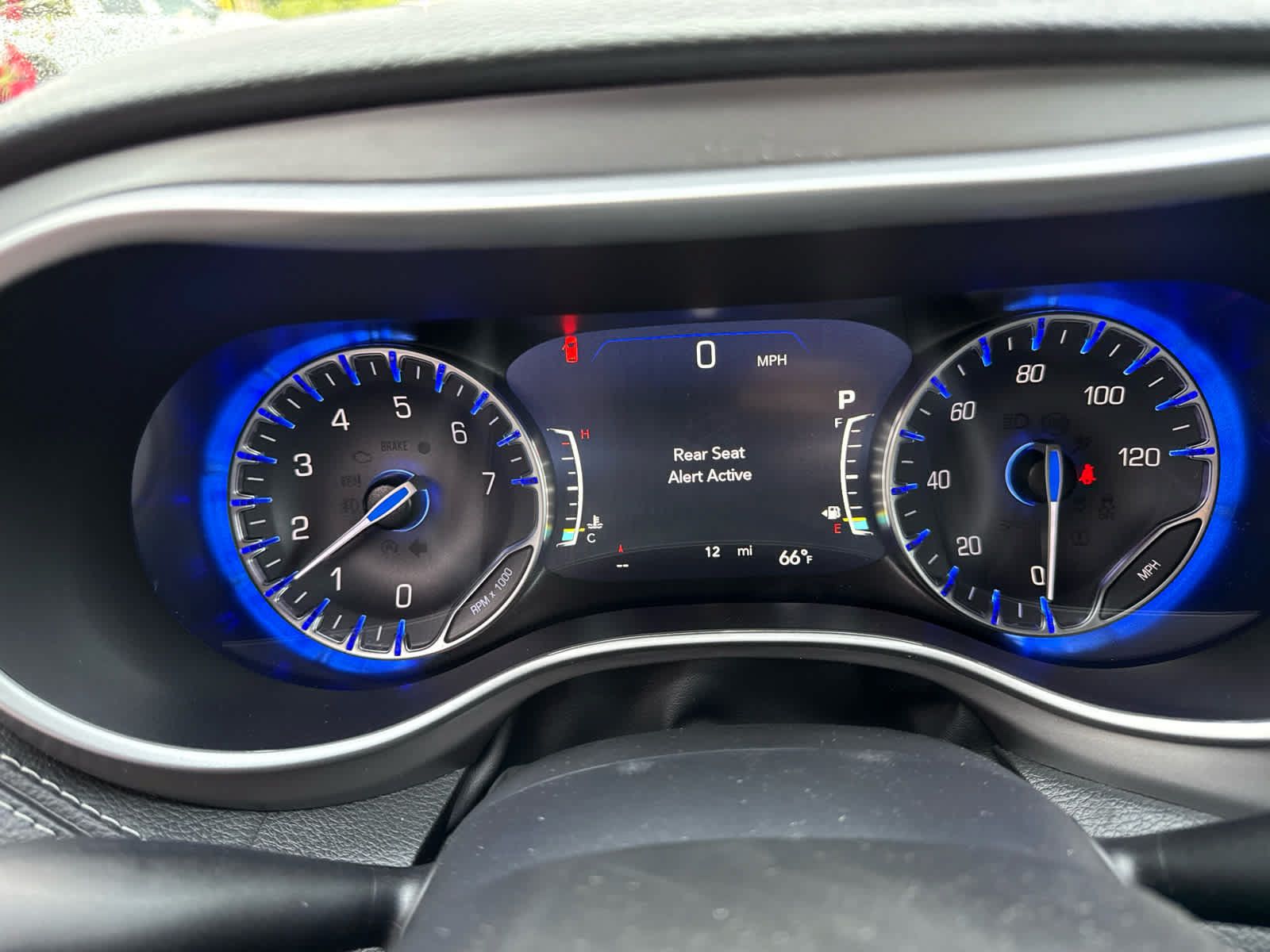 New 2027 Chrysler Pacifica Select AWD/4WD image 23