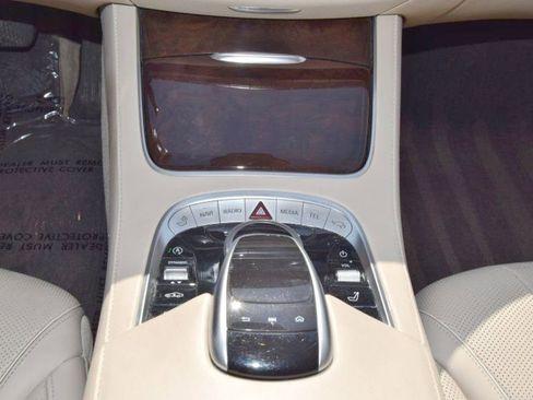 Used 2019 Mercedes-Benz S 560 4MATIC Sedan image 28