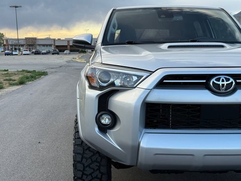 Used 2021 Toyota 4Runner TRD Off-Road image 6