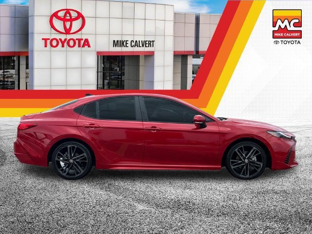 Used 2025 Toyota Camry XSE FWD image 6